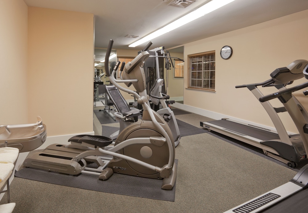 Candlewood Suites Lafayette- River Ranch 27/58