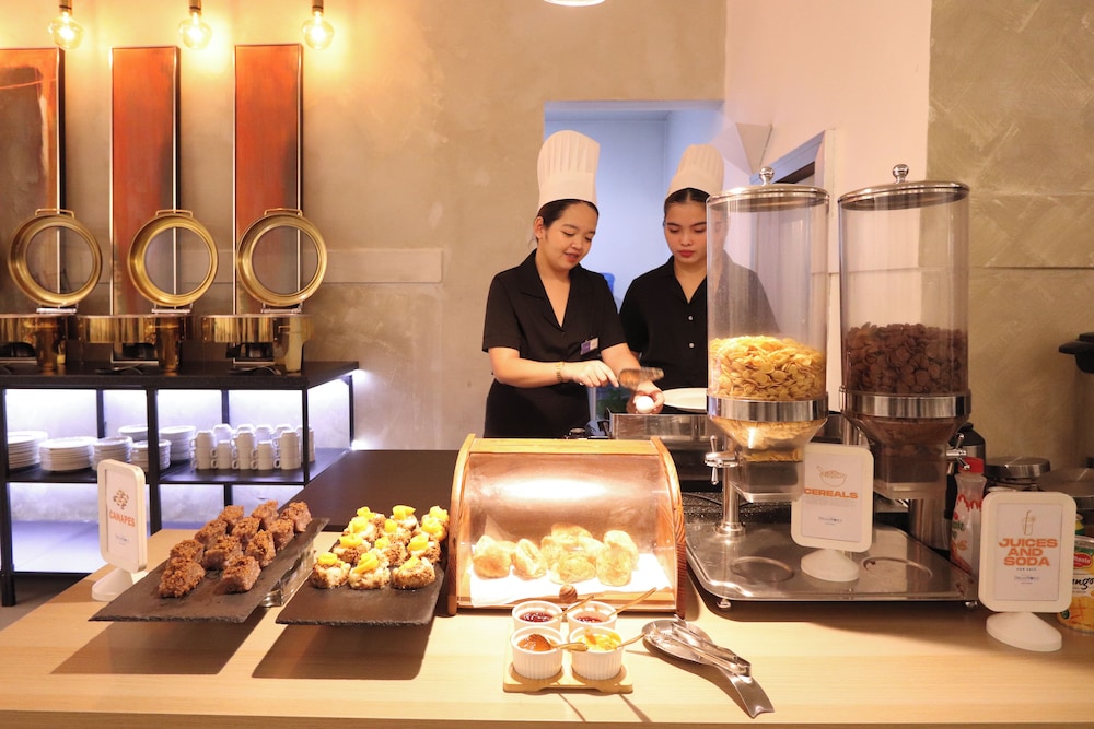 Icon Hotel North Edsa 9/65