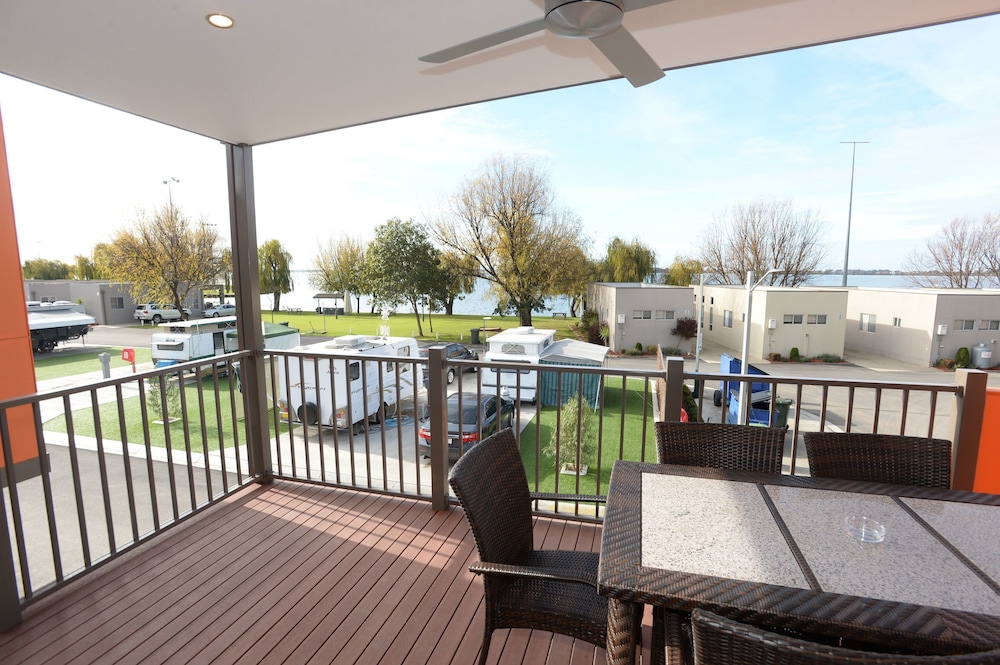 Ski Club Holiday Park 13/19