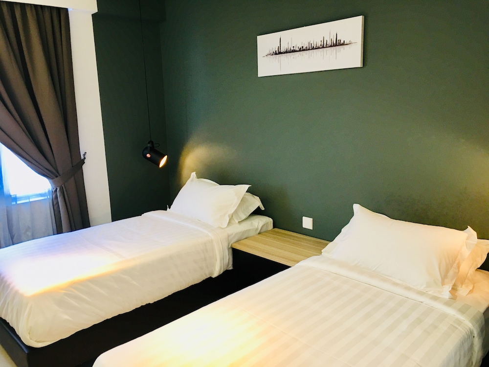 Deluxe, Twin Beds
