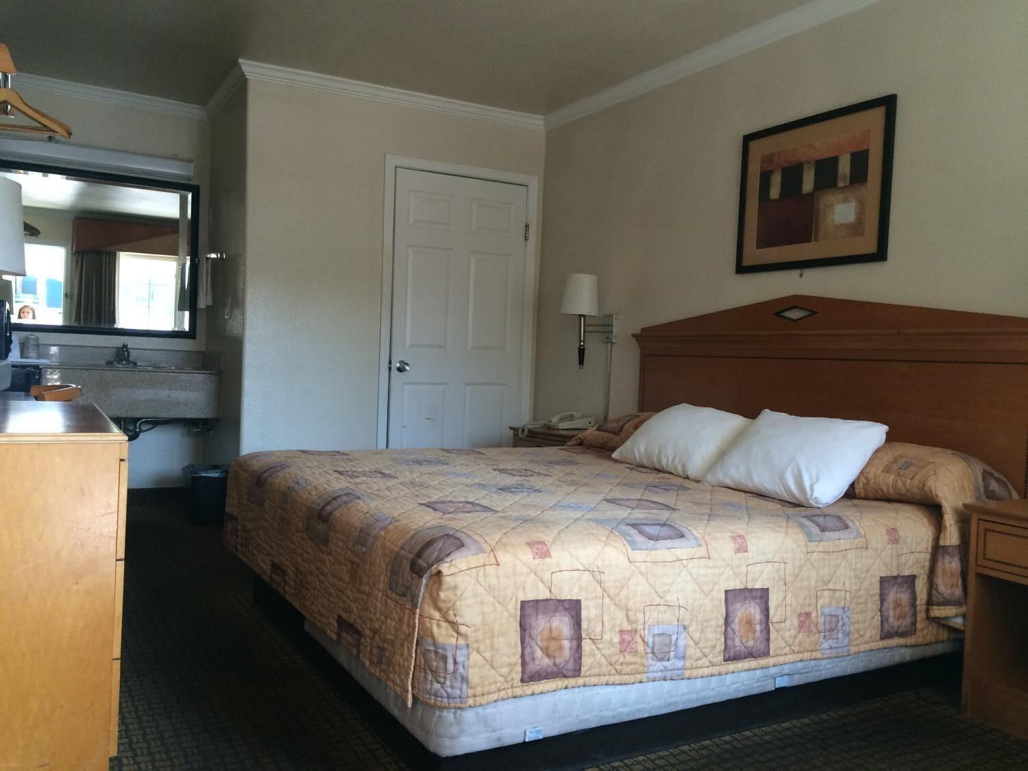 Motel6 San Francisco, CA – Lombard Street 13/35