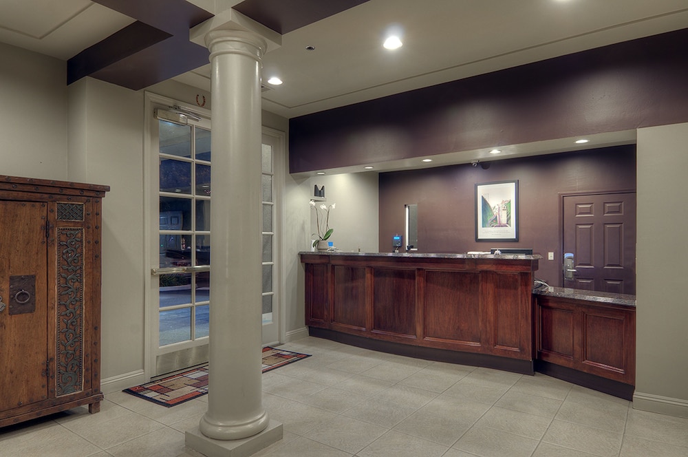 University Park Inn & Suites 11/38