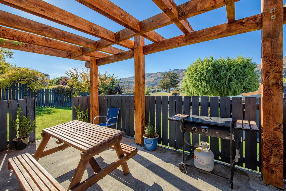 Central Gateway Motel 39/46