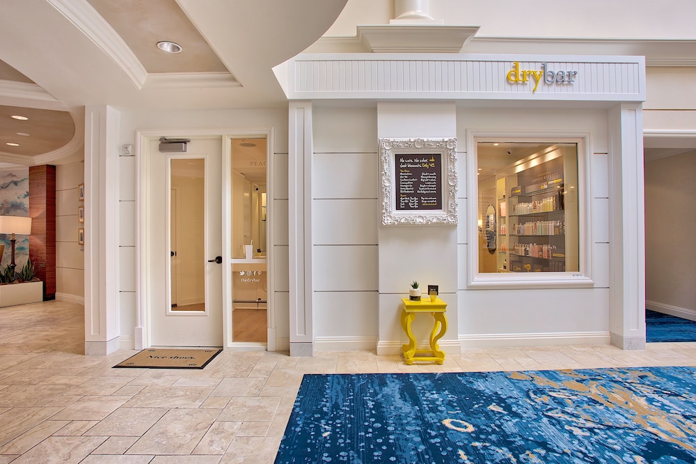 Balboa Bay Resort 28/71