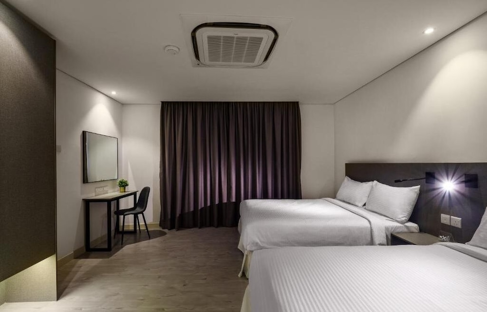 Magazine Vista Hotel managed by The Ascott Limited 5/20