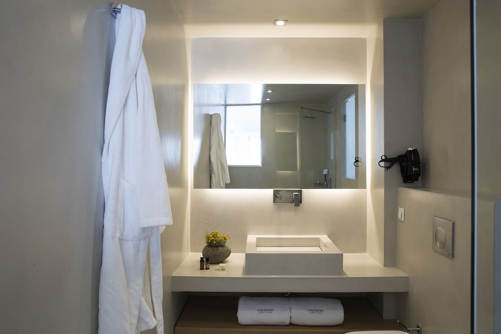 May Seven Suites - Adults Only 47/50