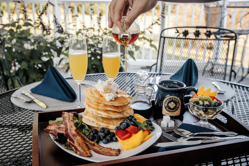 The Stonewall Jackson Inn 40/50