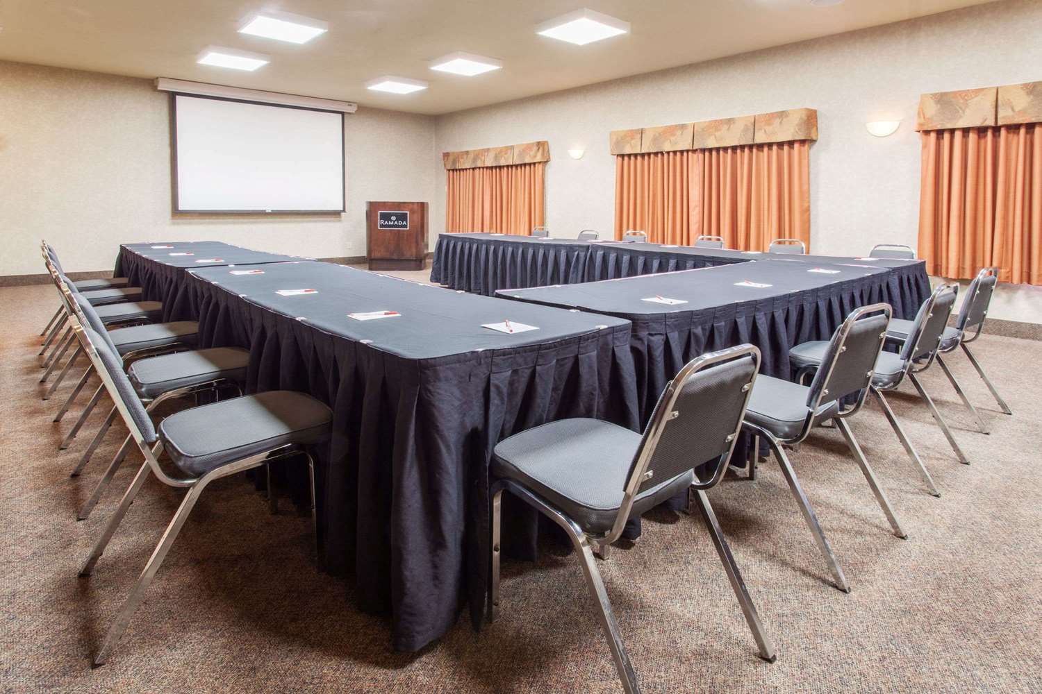 Ramada By Wyndham Camrose 8/11