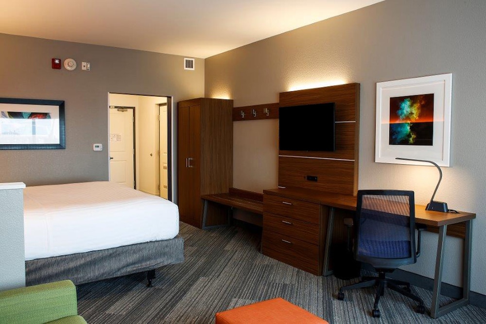 Holiday Inn Express And Suites Louisville Downtown 17/71