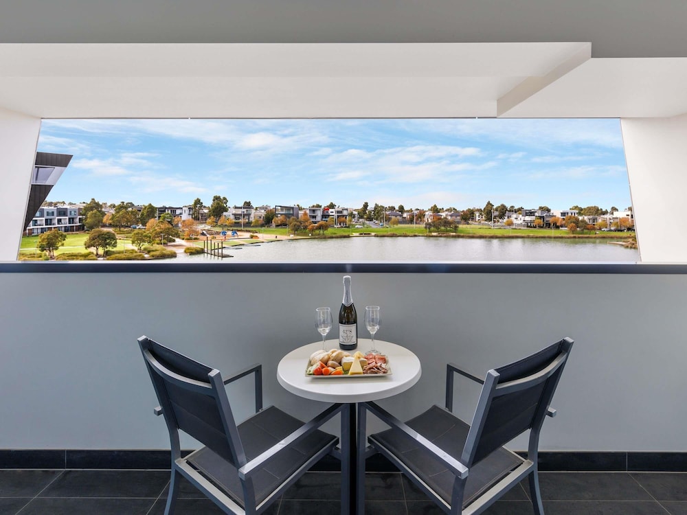 Mercure Melbourne Caroline Springs 34/48