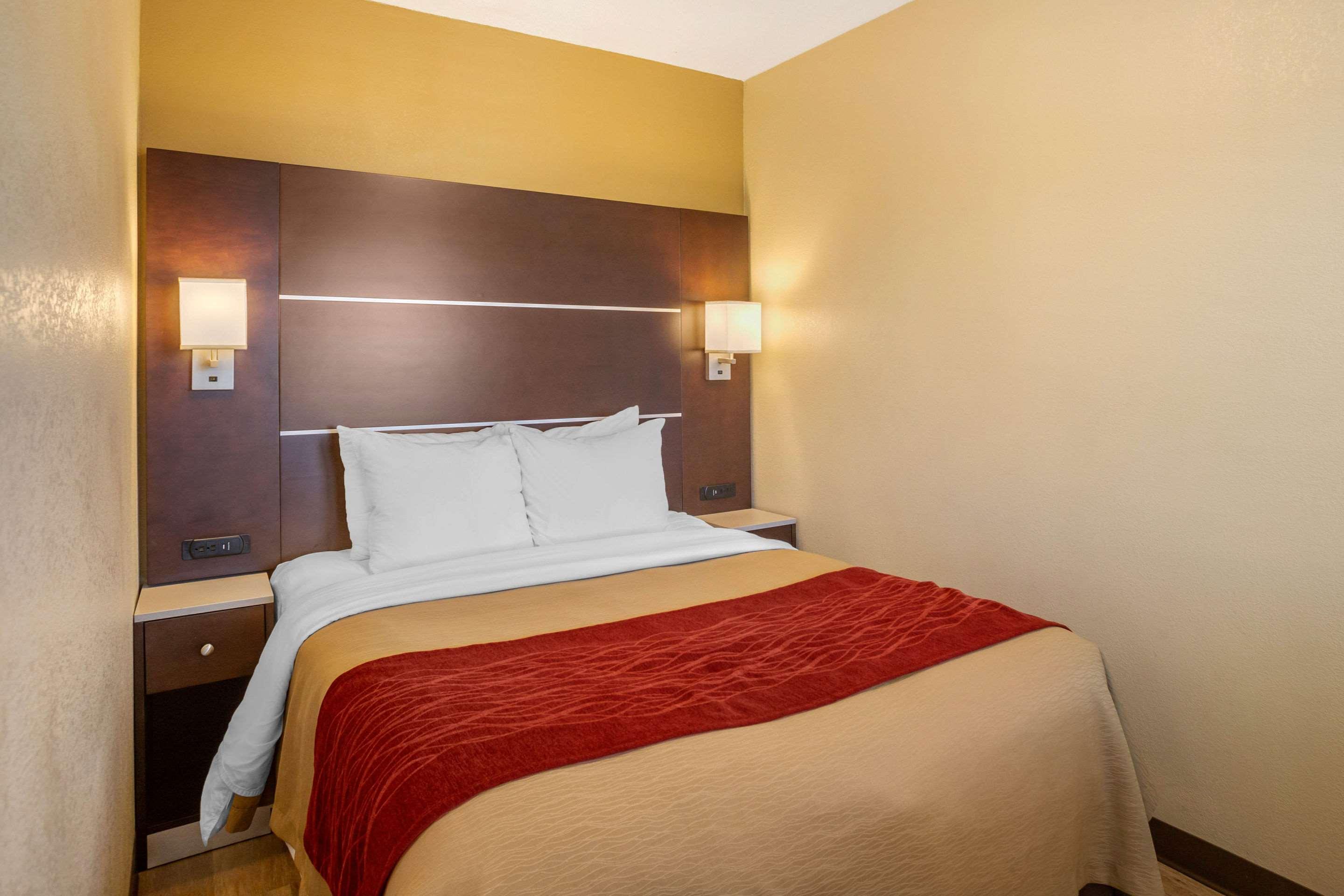 UPGRADE, KING AND DOUBLE BED