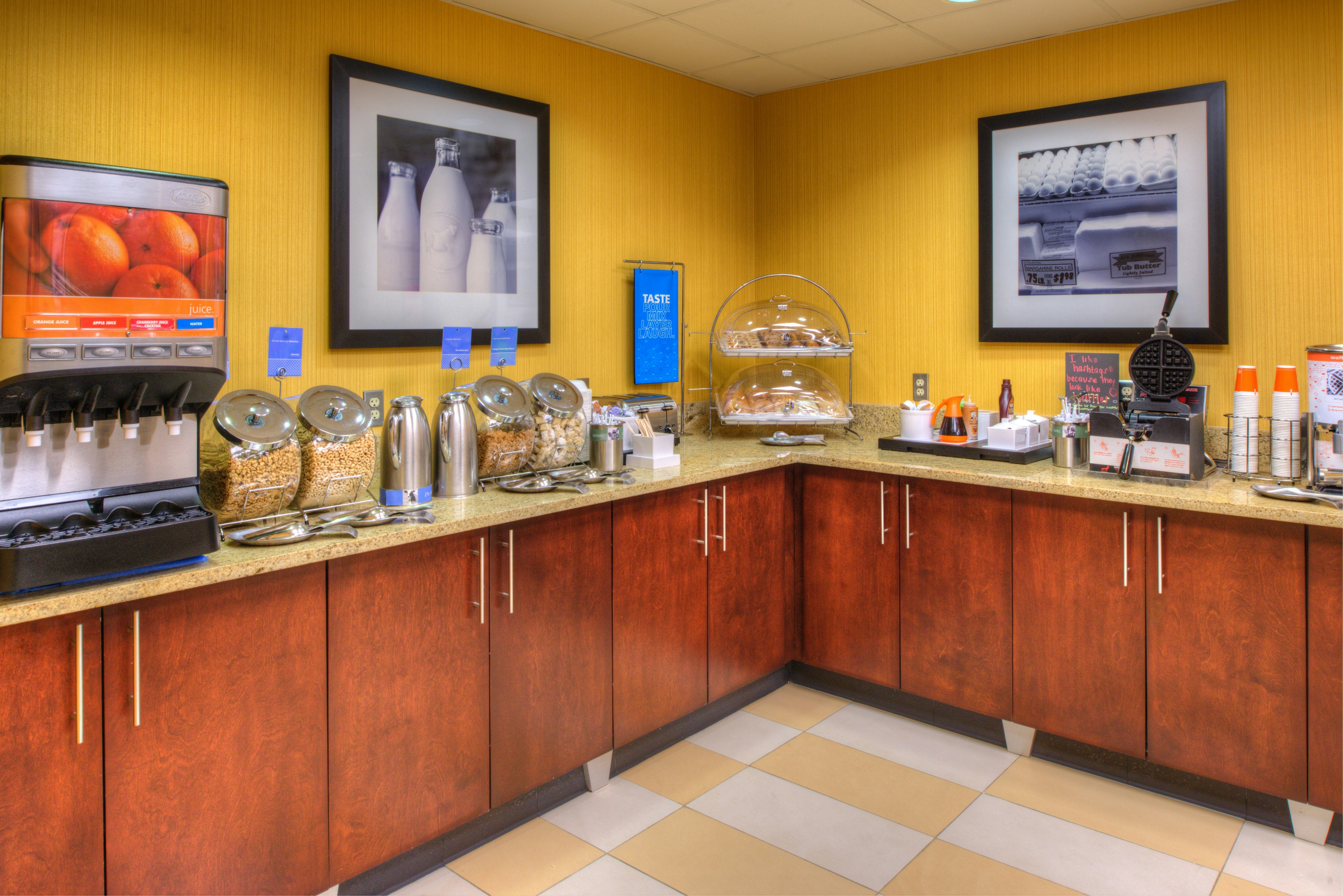 Hampton Inn Suites Ontario 10/60
