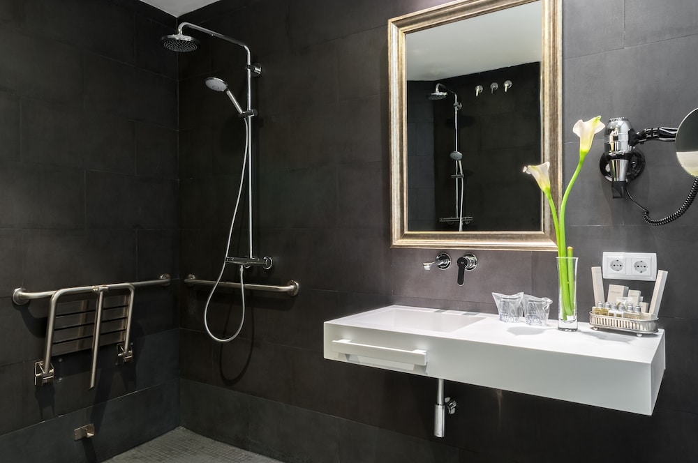 Suites Murillo Segovias 82/82