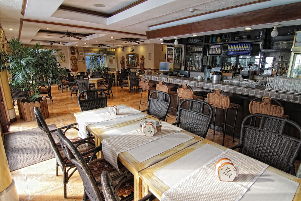 Subic Park Hotel 57/73
