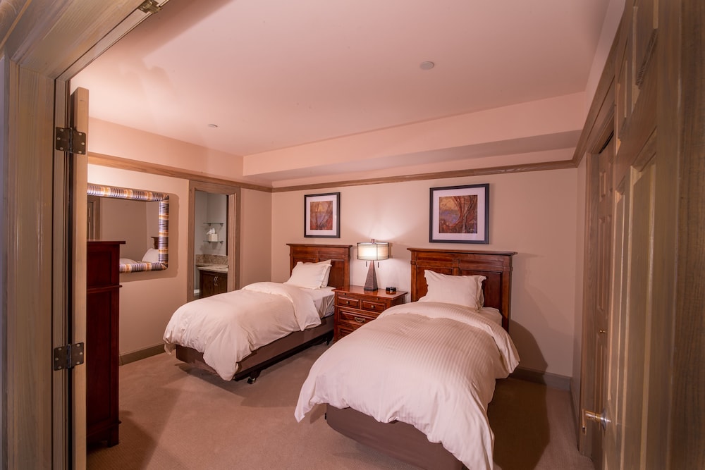 Park Plaza Beaver Creek 16/38