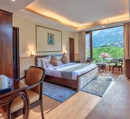 غرفة بريميوم بسرير مزدوج أو سريرين منفصلين