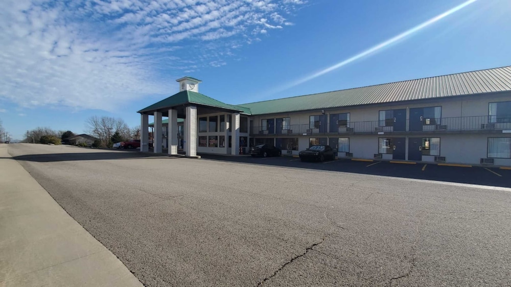 Motel 6 Branson West Silver Dollar City 1/58