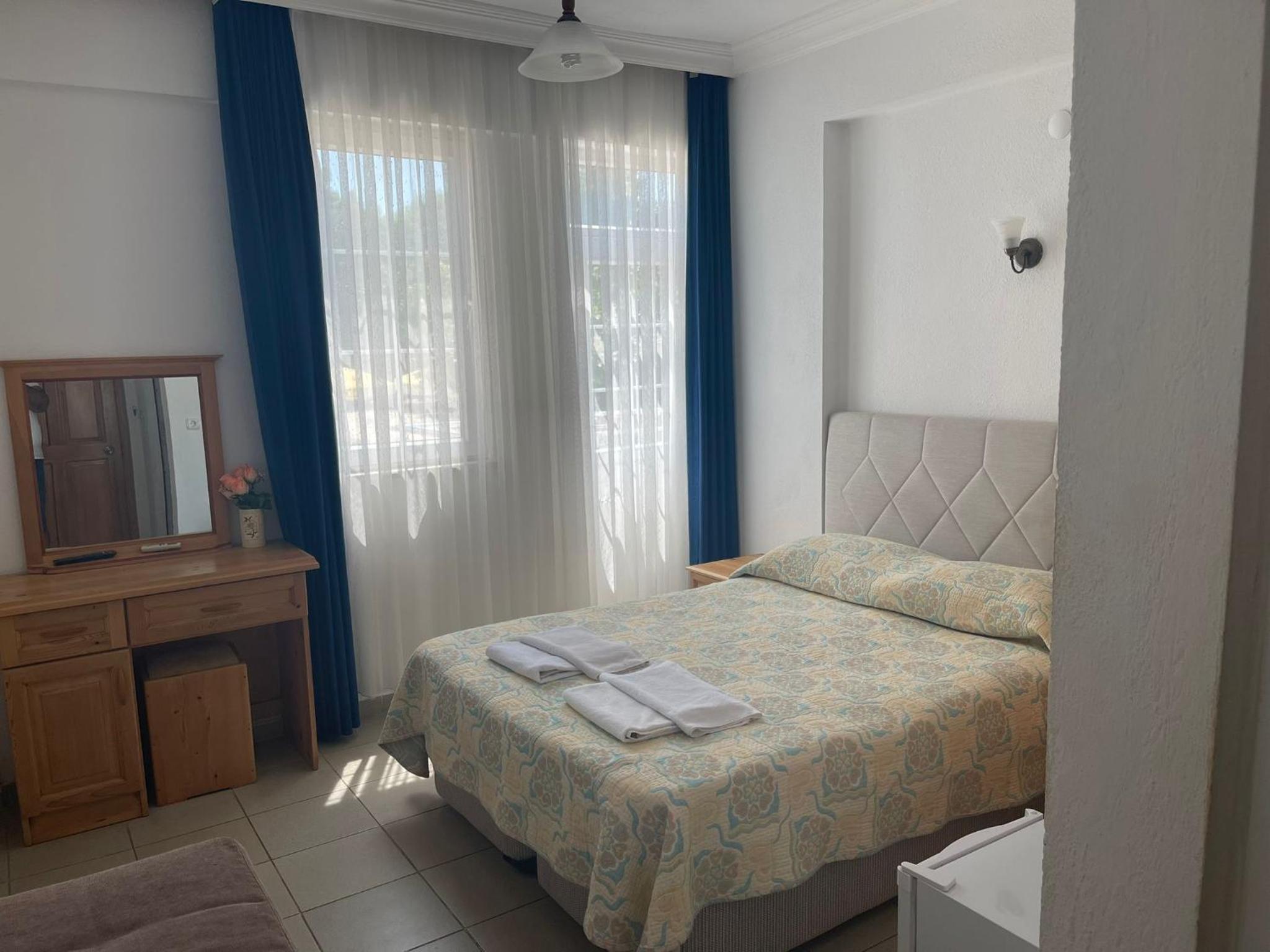غرفة ثلاثية بشرفة، Tugay Hotel 3/10