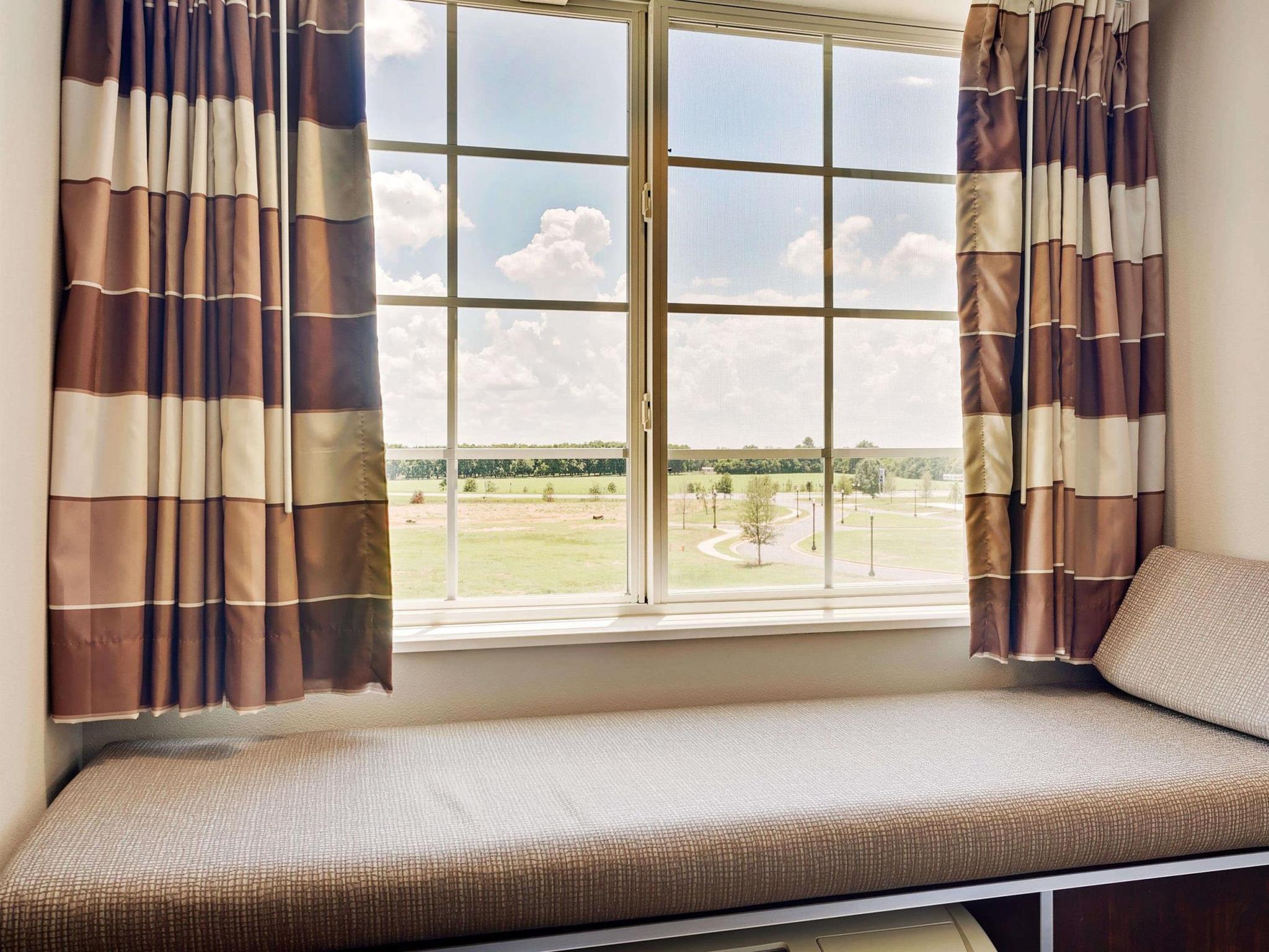 Microtel Inn & Suites by Wyndham Perry 13/20