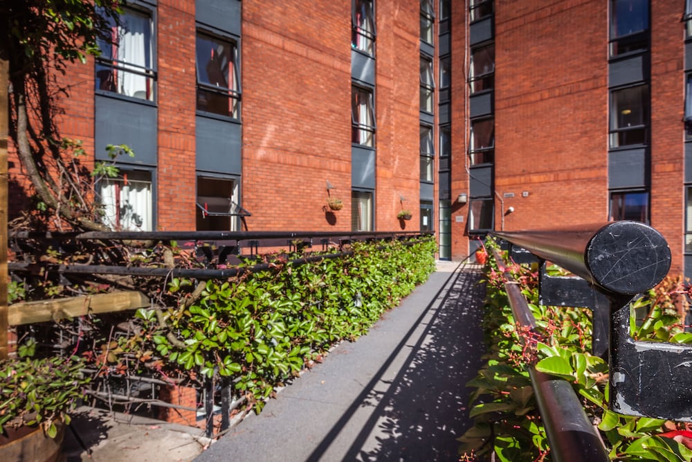 LSE Rosebery Hall 42/50
