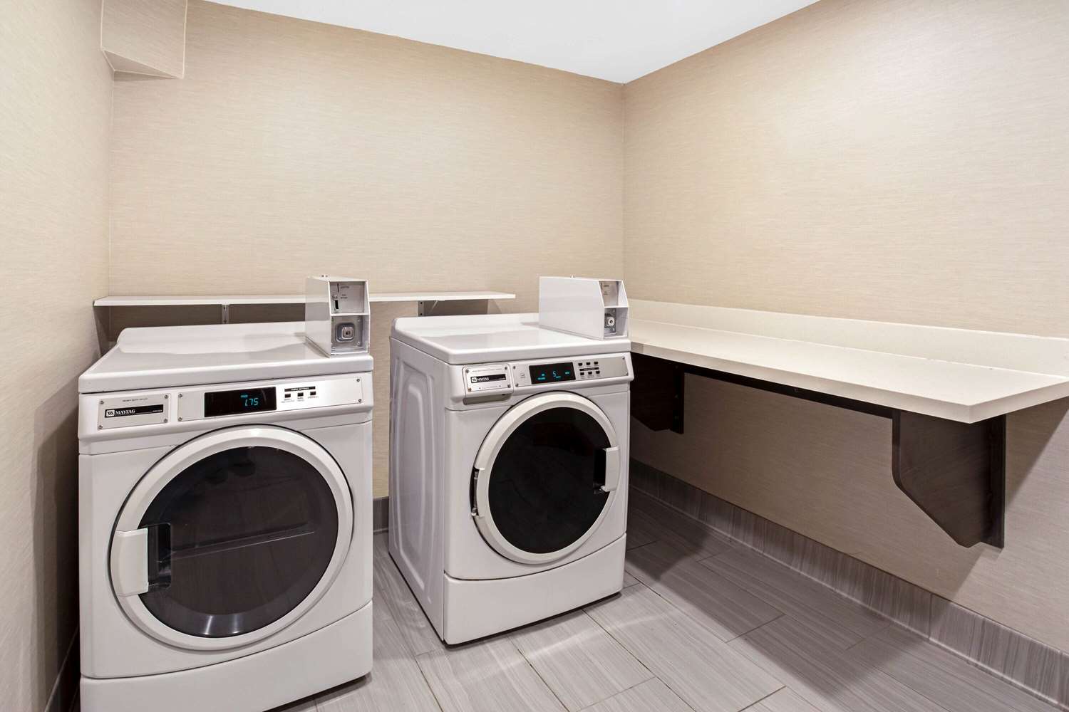 La Quinta Inn & Suites by Wyndham Denver Aurora Medical 33/43