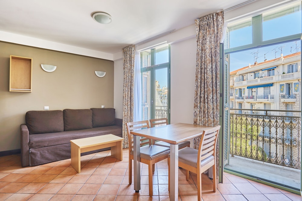Appart'hotel Odalys City Nice Centre 58/81