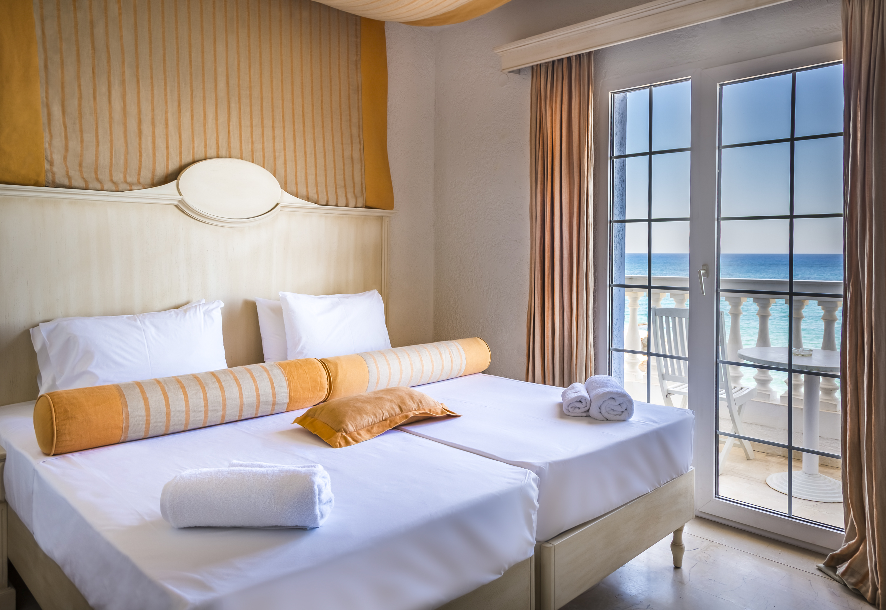 Room, Double or Twin Bed, Sea View