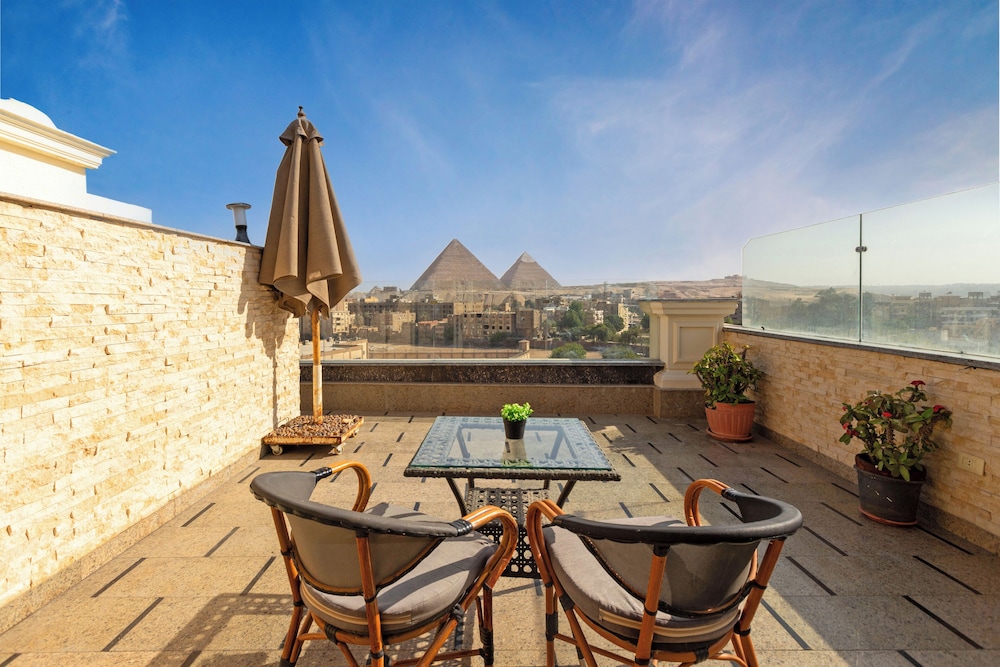 Pyramids Yard Hotel 47/57