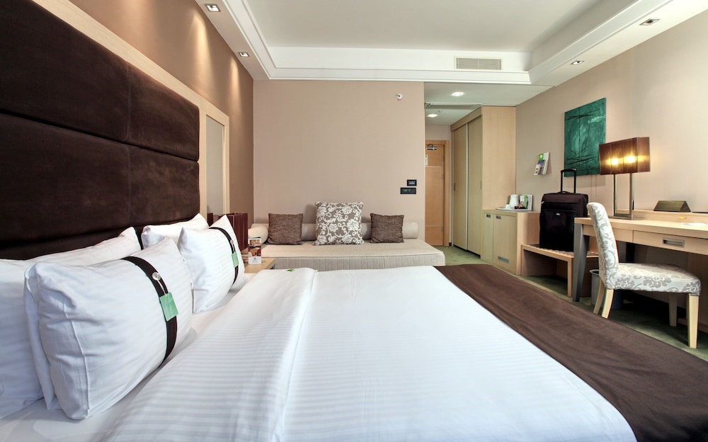Holiday Inn Belgrade 18/71
