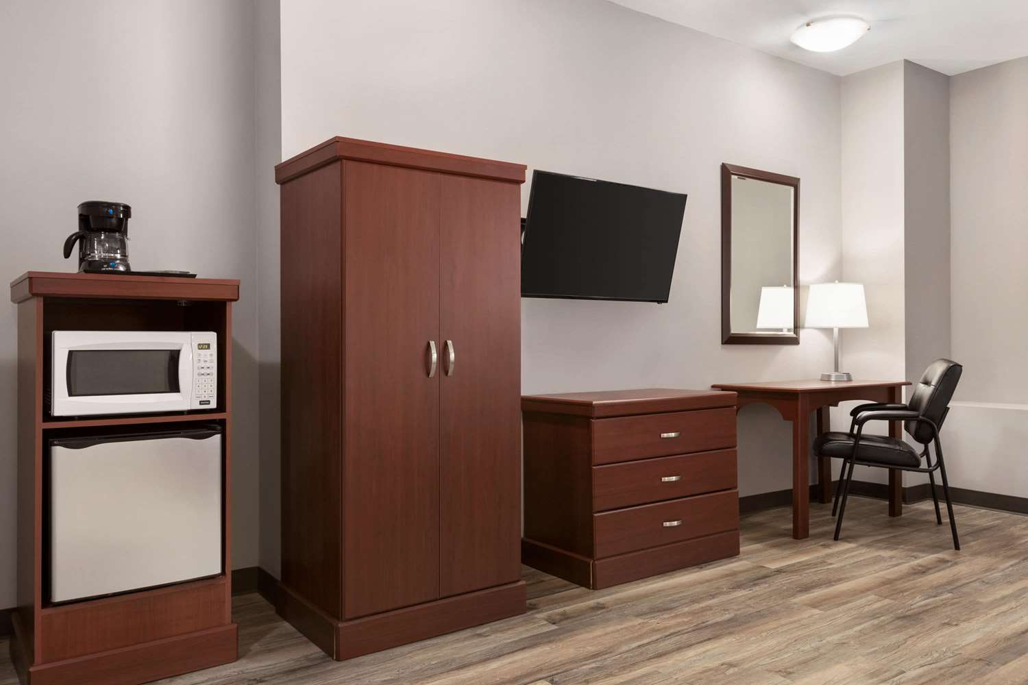 Signature Inn & Suites Hamilton 19/20