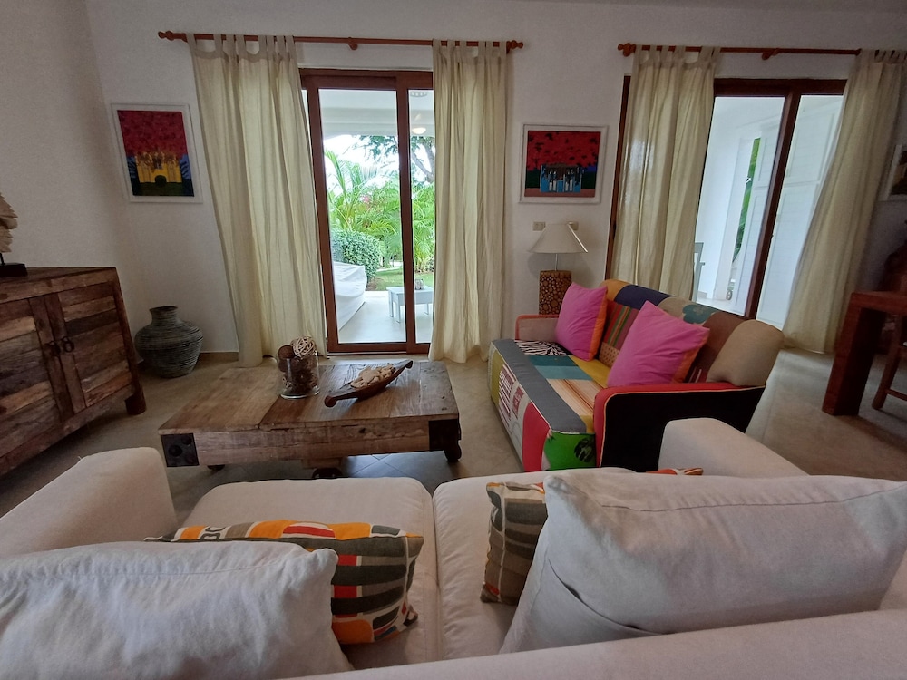 غرفة كومفورت ثلاثية، Tracadero Beach Resort 2/4