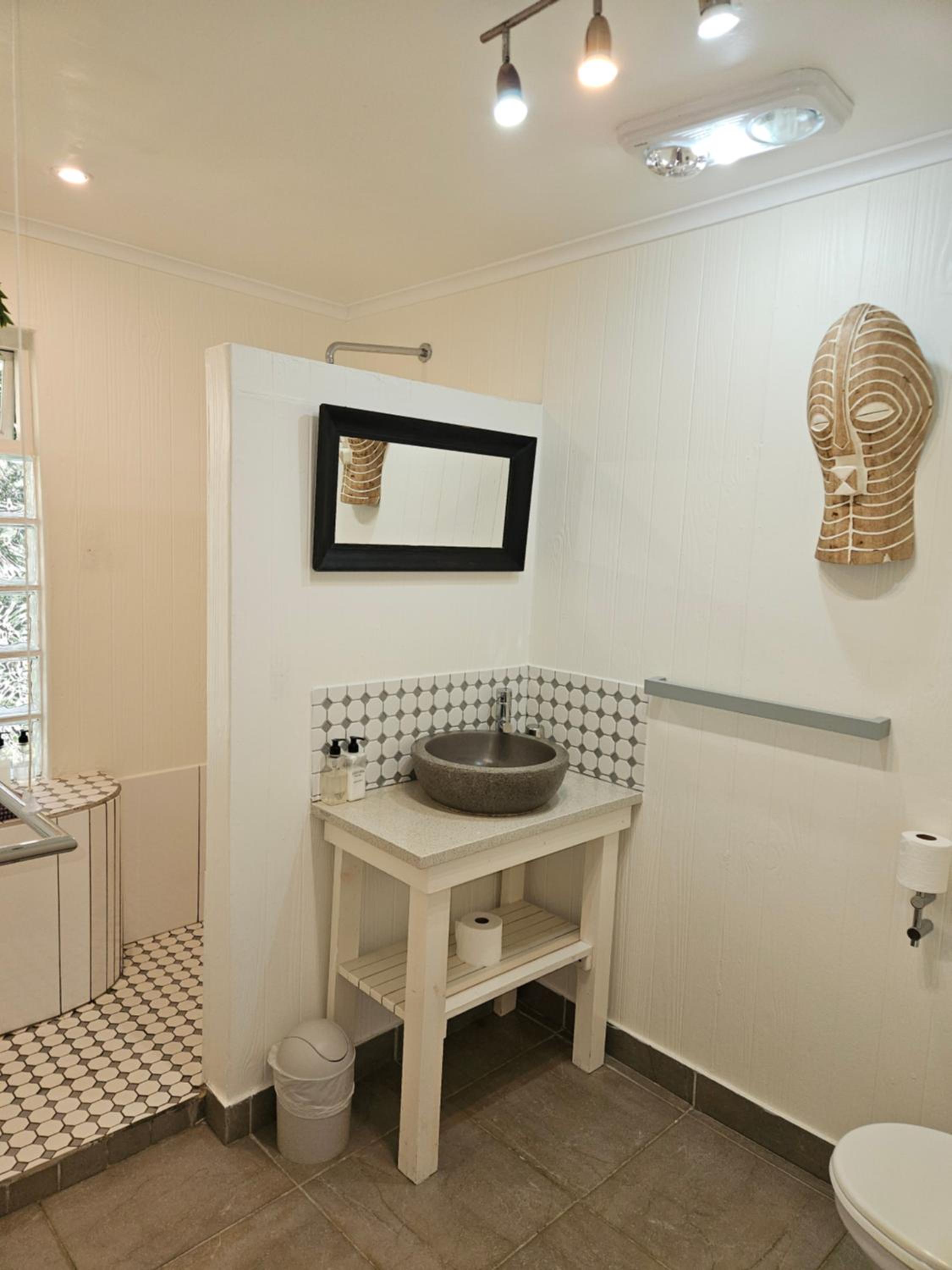 Stannards Guest Lodge 26/50