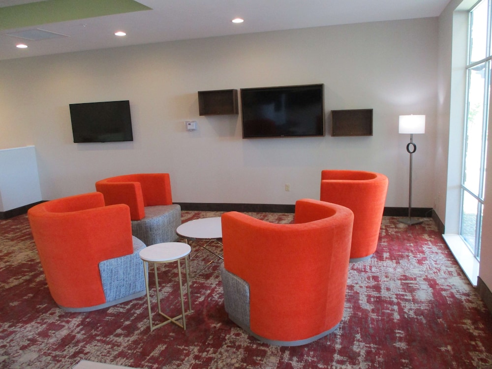 La Quinta Inn & Suites by Wyndham Jackson/Cape Girardeau 29/51