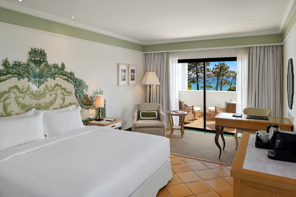 Deluxe, Queen Bed, Ocean View, Balcony
