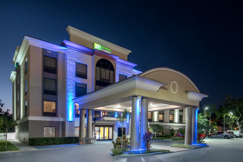 Holiday Inn Express Hotel And Suites Bartow 4/57