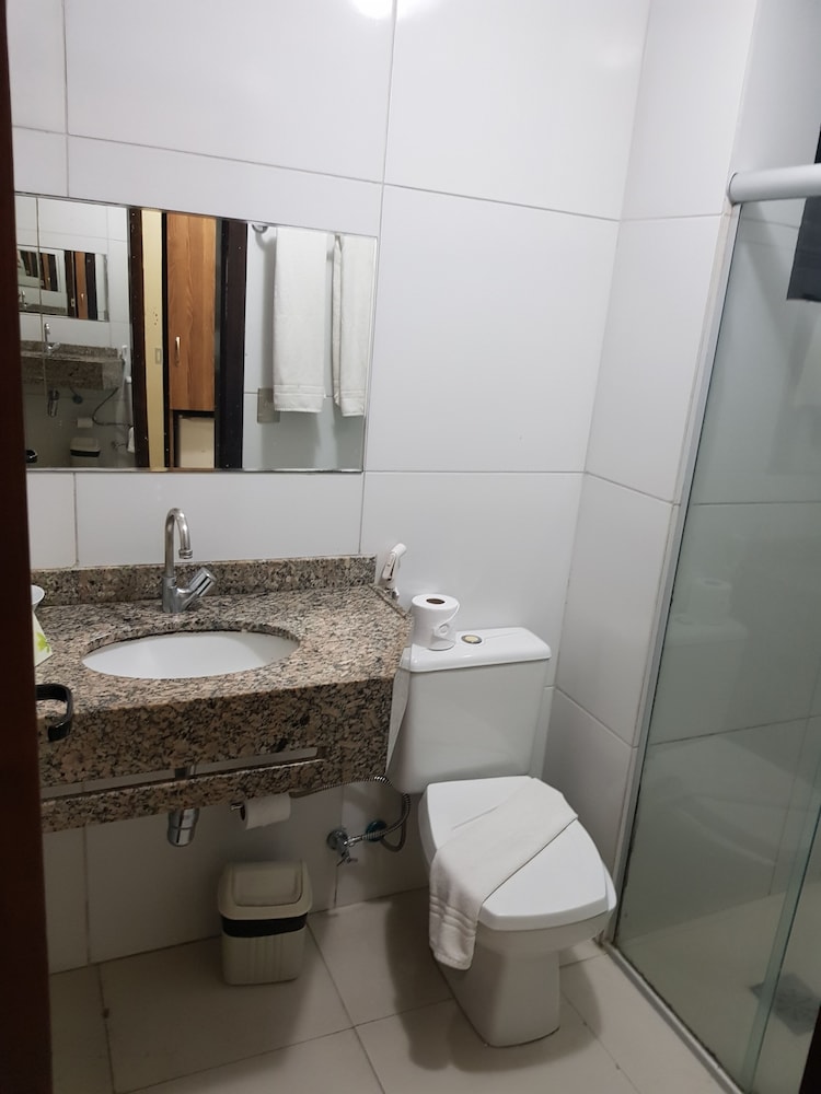 Golden Beach Hotel 26/86