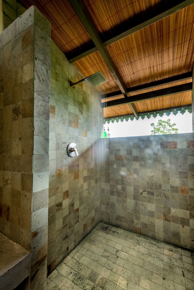Sumberkima Hill Private Villa Retreat 24/50