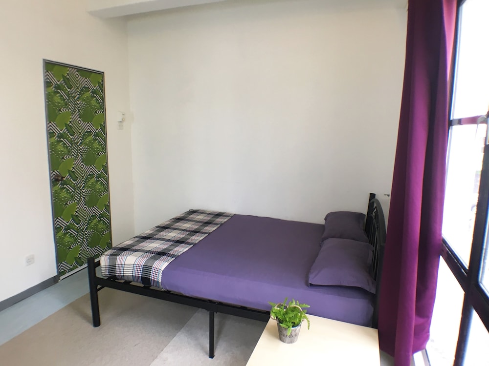 Lavender Guesthouse 50/62