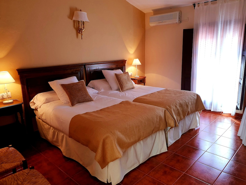 Room at Hotel Val De Pinares, Bogarra