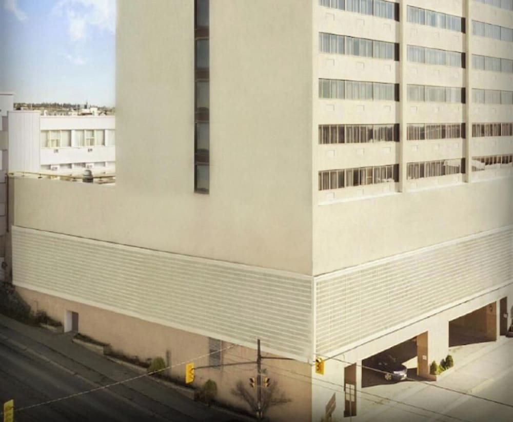 Senator Hotel And Conference Centre 2/29