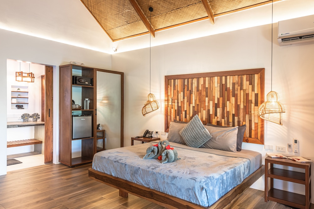 1 Bedroom, Premier, Villa, King Bed, Garden View, 2 Sofa, Pool Access