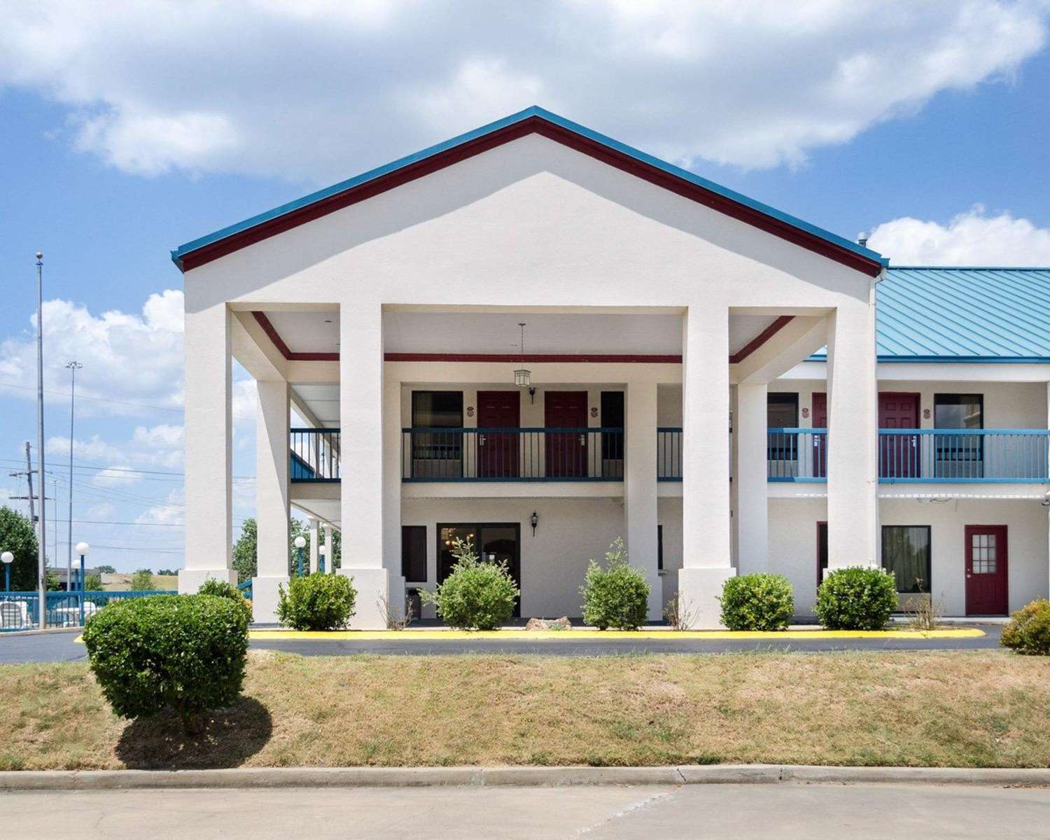 Econo Lodge Canton I-55 4/27