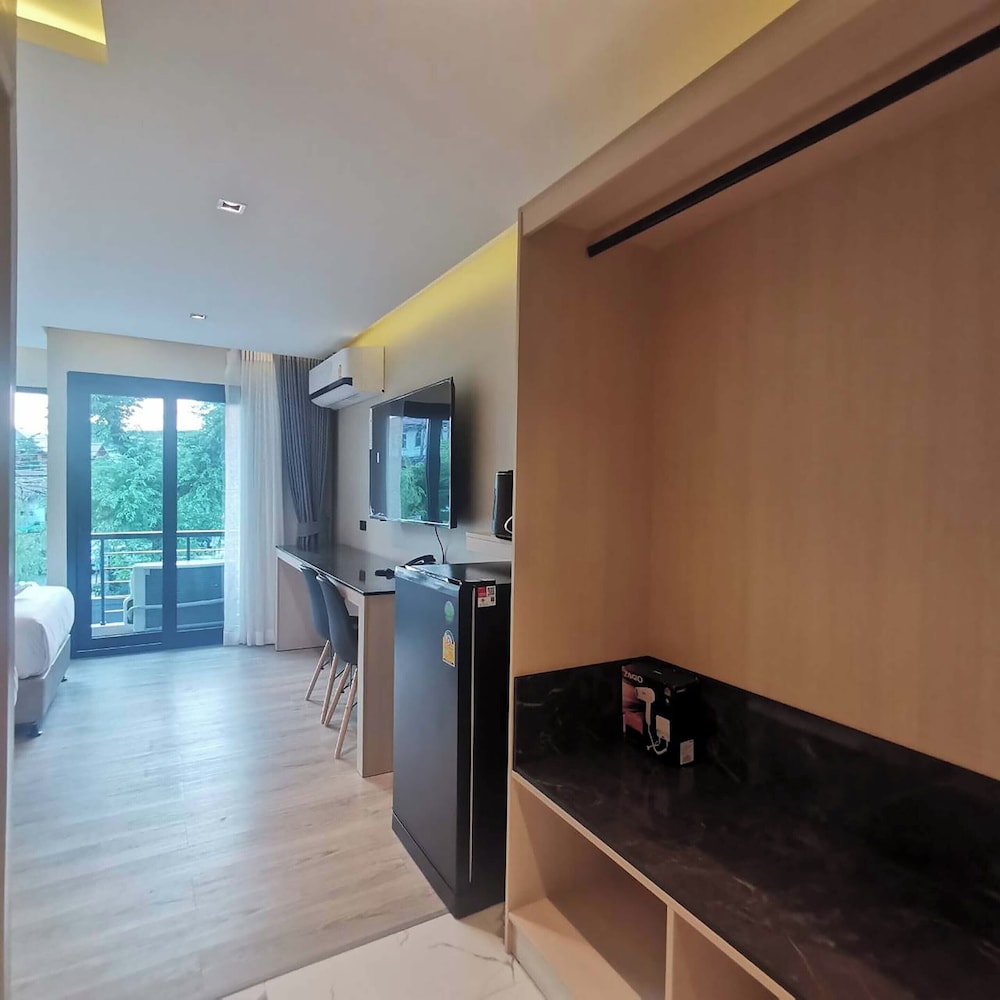 The 9 Residence Hotel 24/50