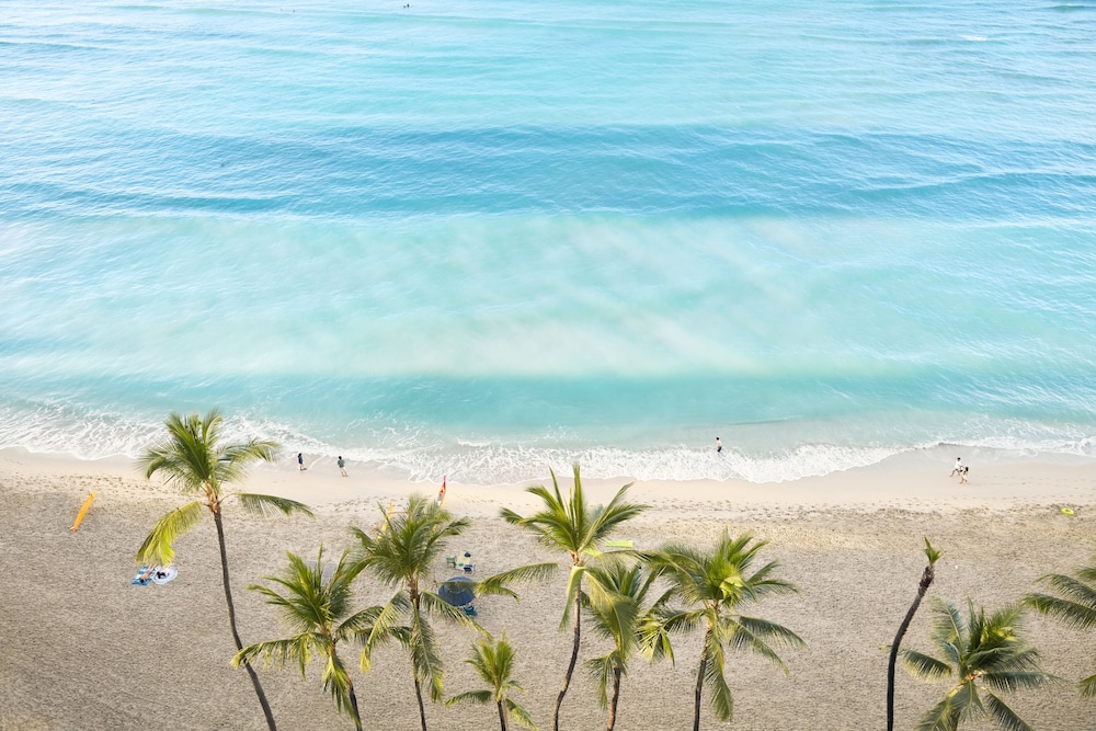 OUTRIGGER Waikiki Beach Resort 12/88