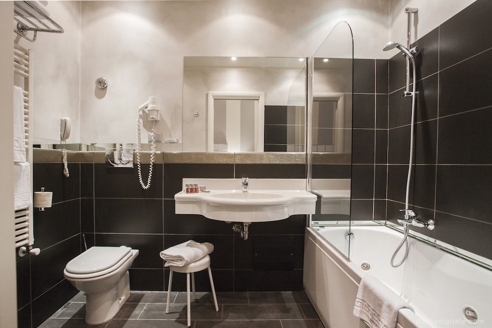 Savoia Hotel Country House 33/34