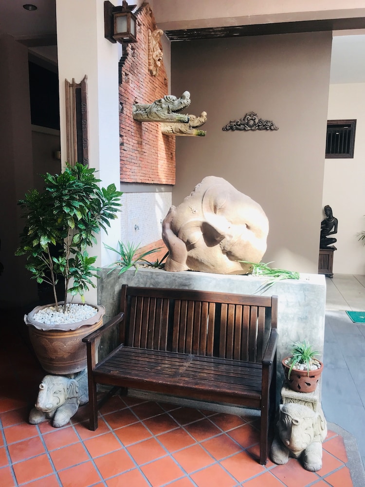 Seeka Boutique Resort 56/72