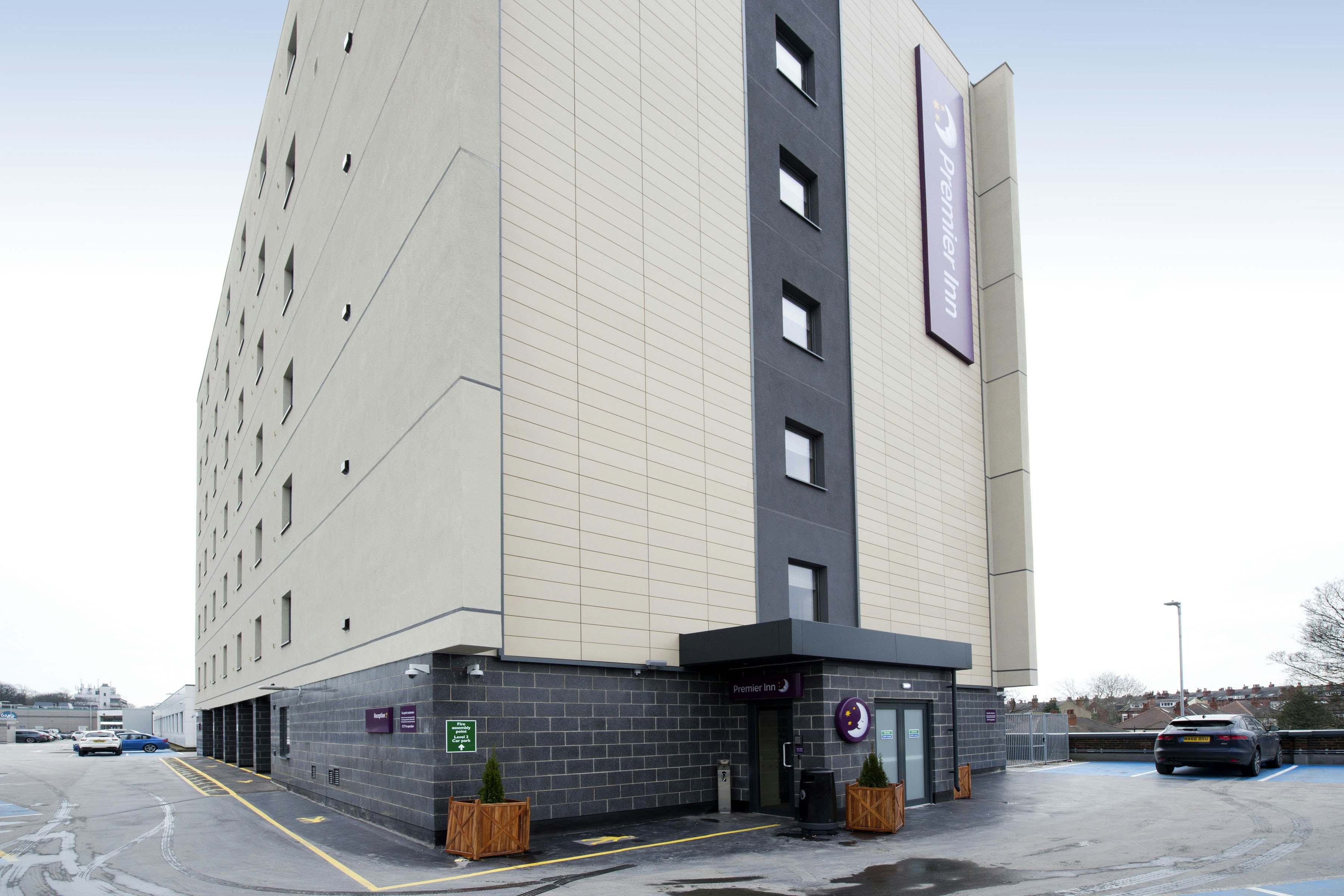 Premier Inn Leeds Headingley hotel in LEEDS - UK