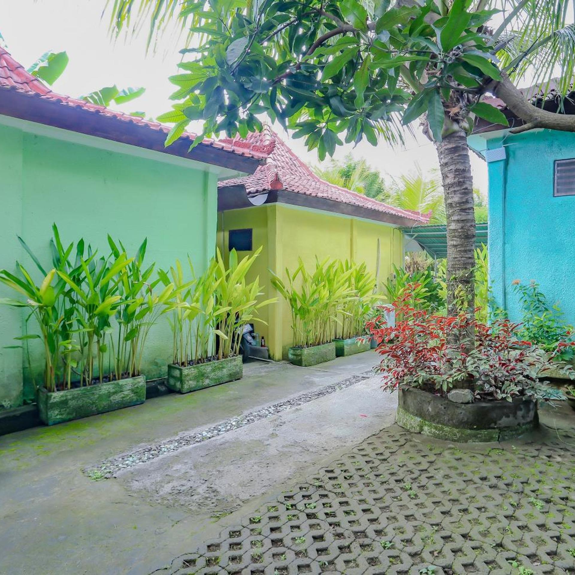 OYO 90301 Hidden Village Uluwatu 43/47