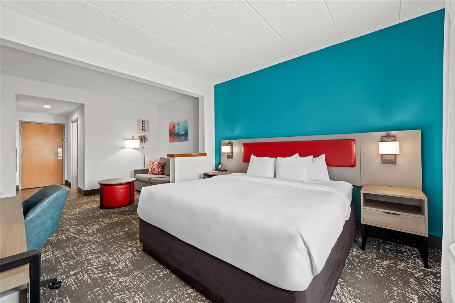 Suite, King Bed