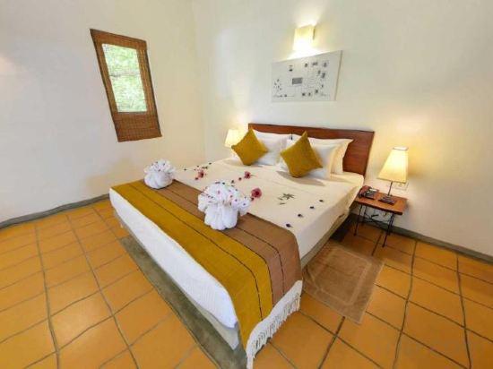 Deluxe, Double Bed